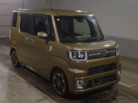 2017 Daihatsu Wake