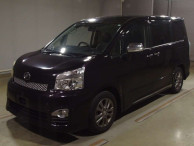 2013 Toyota Voxy