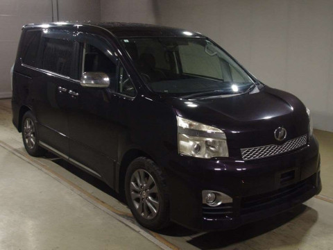 2013 Toyota Voxy ZRR70W[2]