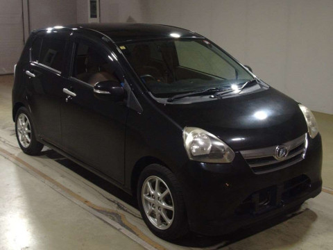 2012 Daihatsu Mira es LA300S[2]