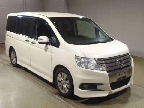 2010 Honda Step WGN Spada RK5[2]