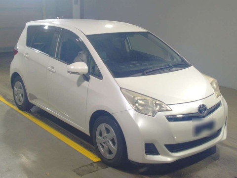 2012 Toyota Ractis NSP120[2]