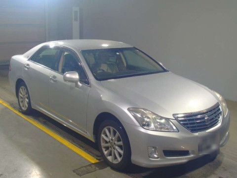 2008 Toyota Crown GRS200[2]