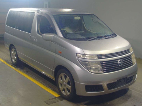 2004 Nissan Elgrand E51[2]