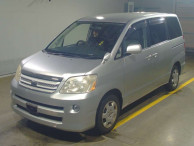 2006 Toyota Noah