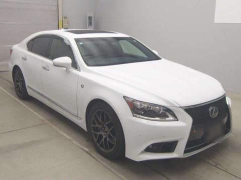 2016 Lexus LS USF40[0]