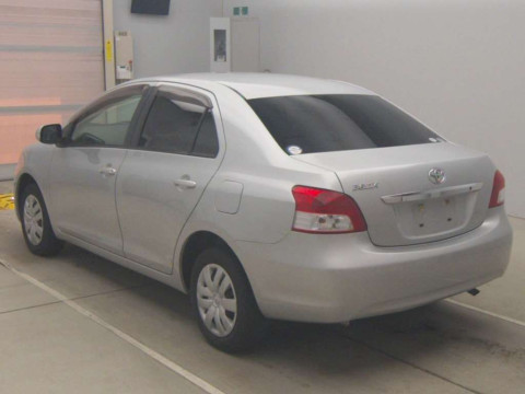 2010 Toyota Belta KSP92[1]