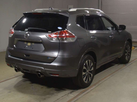 2016 Nissan X-Trail HNT32[1]