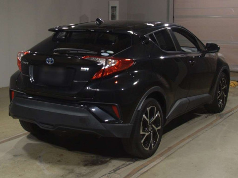 2017 Toyota C-HR ZYX10[1]