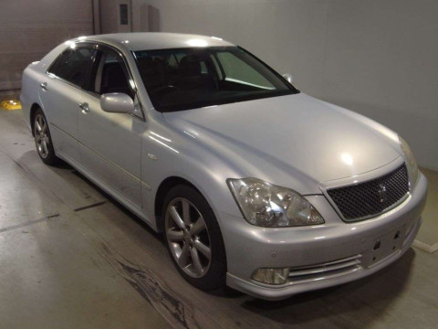 2005 Toyota Crown GRS182[2]