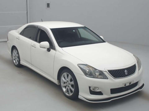 2009 Toyota Crown GRS200[2]