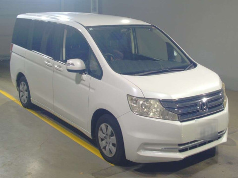 2012 Honda Step WGN RK1[2]