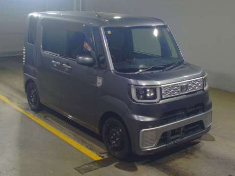 2014 Daihatsu Wake LA700S[2]