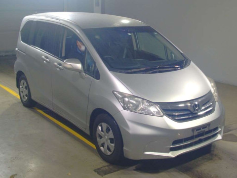 2012 Honda Freed GB3[2]