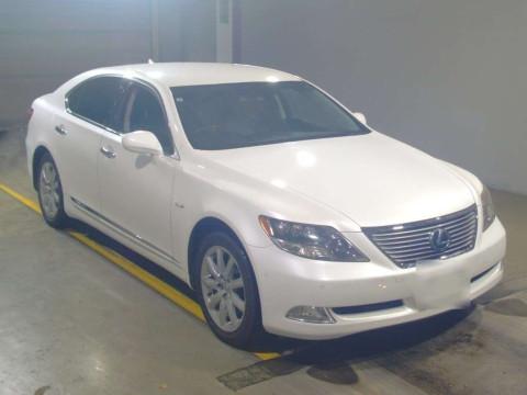 2009 Lexus LS UVF45[2]