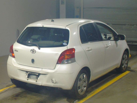 2008 Toyota Vitz SCP90[1]