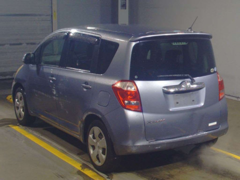 2005 Toyota Ractis NCP100[2]