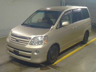 2006 Toyota Noah