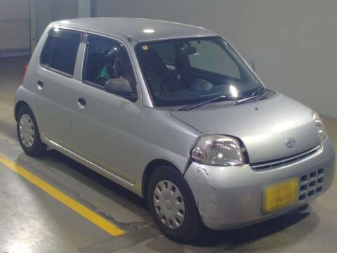 2010 Daihatsu Esse L235S[2]