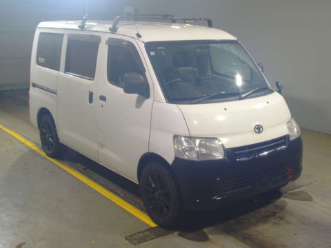 2009 Toyota Townace Van S402M[1]