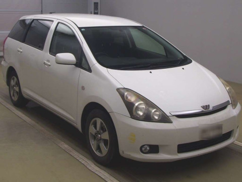 2004 Toyota Wish ANE10G[2]