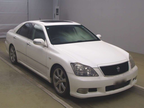 2007 Toyota Crown GRS184[1]