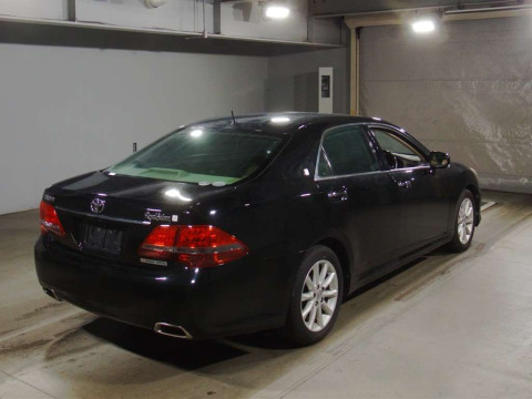 2008 Toyota Crown GRS202[1]