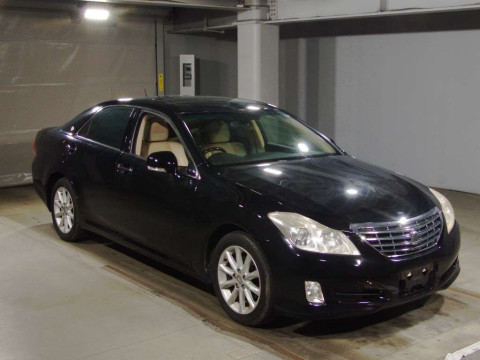 2008 Toyota Crown GRS202[2]