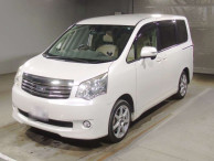 2013 Toyota Noah