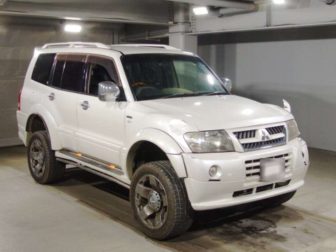 2004 Mitsubishi Pajero V73W[2]