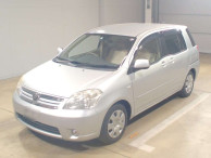 2010 Toyota Raum