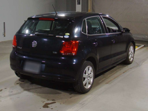 2012 Volkswagen Polo 6RCBZ[1]