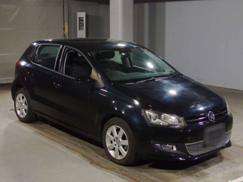 2012 Volkswagen Polo 6RCBZ[2]