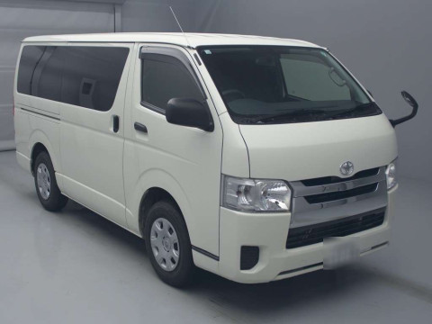 2019 Toyota Regiusace Van GDH201V[2]