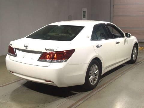 2013 Toyota Crown GRS210[1]