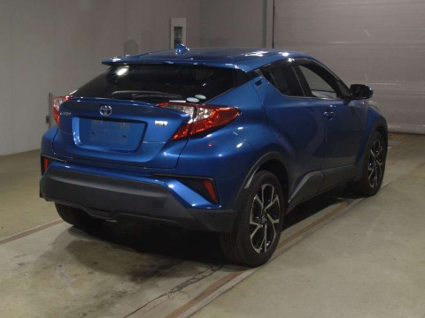 2017 Toyota C-HR ZYX10[1]