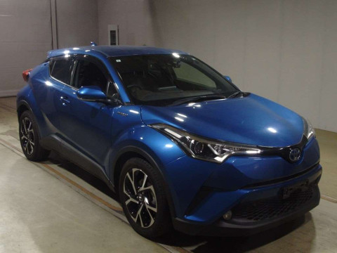 2017 Toyota C-HR ZYX10[2]