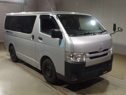 2015 Toyota Regiusace Van KDH201V[2]