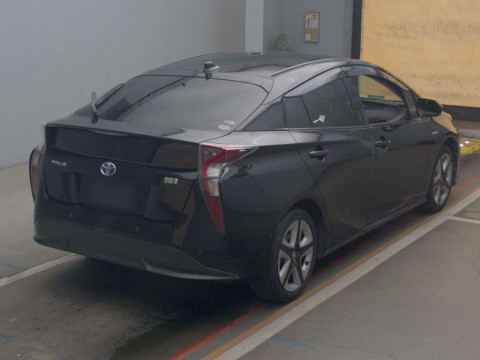 2017 Toyota Prius ZVW51[1]