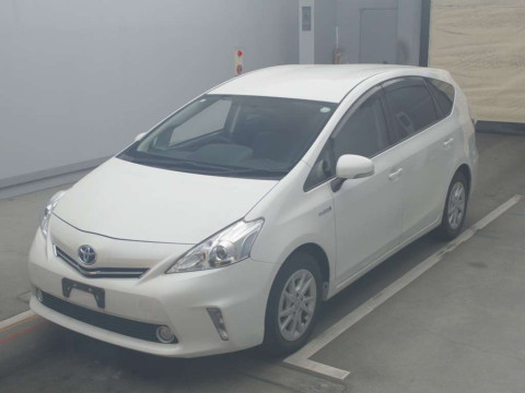 2014 Toyota Prius alpha ZVW41W[0]