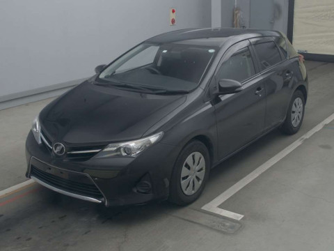 2012 Toyota Auris NZE181H[0]