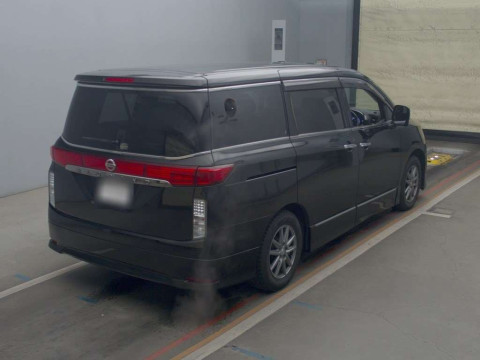 2010 Nissan Elgrand PNE52[1]