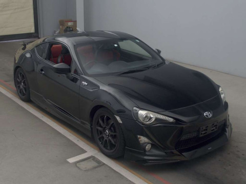 2014 Toyota 86 ZN6[2]