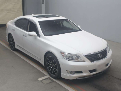 2010 Lexus LS USF40[2]