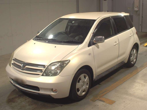 2004 Toyota IST NCP60[0]