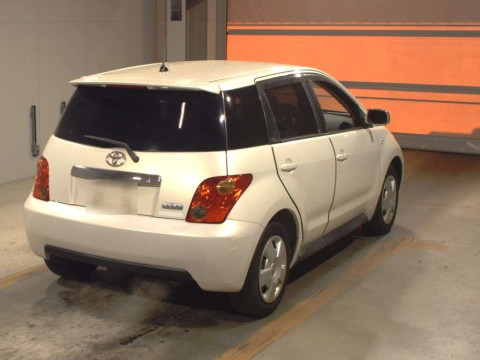 2004 Toyota IST NCP60[1]