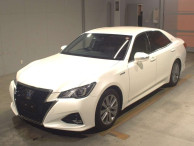 2017 Toyota Crown Hybrid