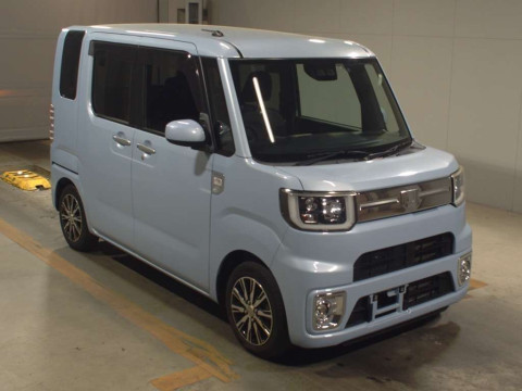 2018 Daihatsu Wake LA700S[2]