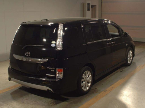 2015 Toyota Isis ZGM11W[1]