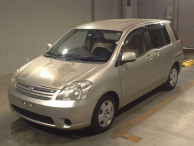 2004 Toyota Raum